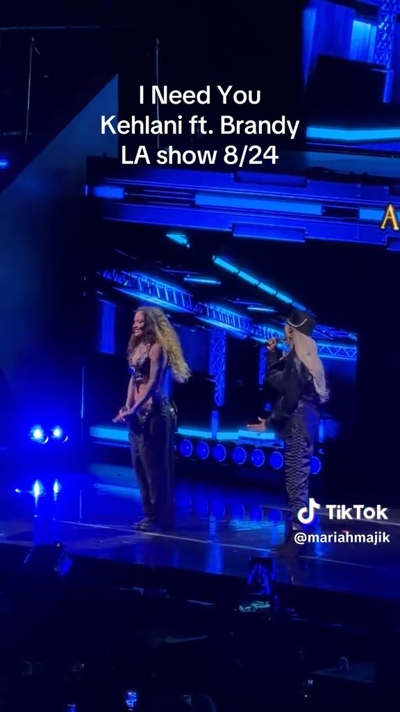 Kehlani and Brandy perform “I Need You” transitioning from a snippet of ‘When you Touch Me’ live in LA - 9/24 - Brandy also performed “Full Moon” for the crowd