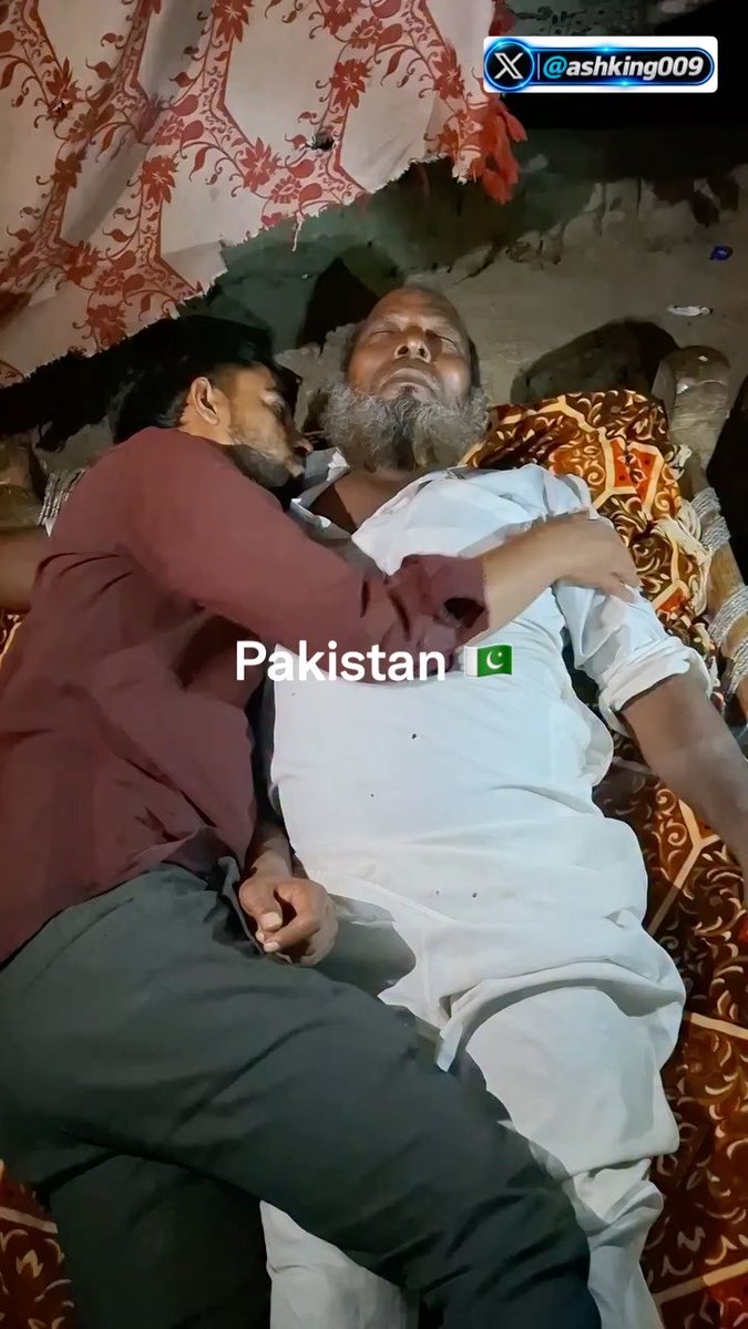 Family values in Pakistan 🇵🇰 Doesn’t matter who you sleep with.