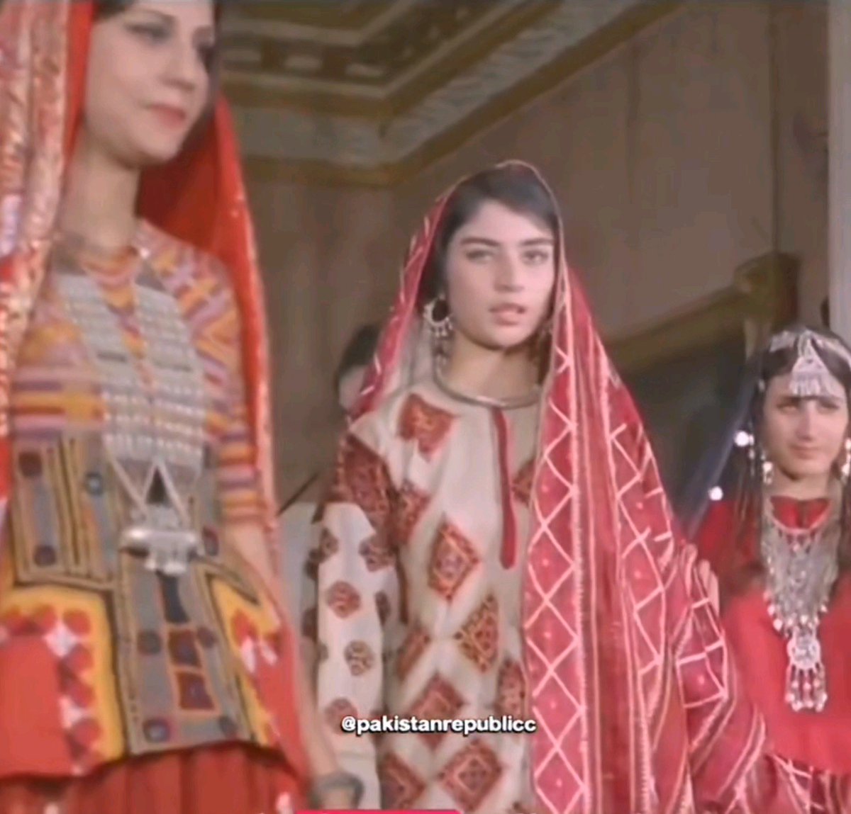 📍Pakistani Fashion🇵🇰 —1967