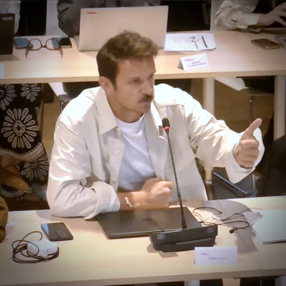 Dénoncer les ambiguïtés d’une partie de la gauche sur l’antisémitisme m’a valu d’être assigné en justice par un conseiller régional PS. Il a perdu en première instance. Il a perdu en appel. Puis il s'est désisté en cassation. Et visiblement, ça ne lui a pas plu du tout ! 🤷🏻‍♂️