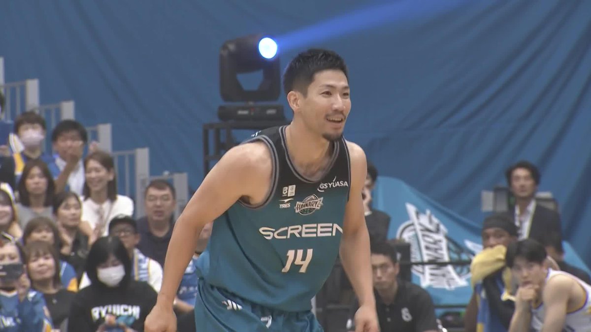京都での新たな歴史がここから始まる。 岸本隆一が挨拶がわりの3Pシュート2発👌👌 岸本隆一 Kishimoto Ryuichi 京都ハンナリーズ 📡バスケットLIVEで生配信中 #Bリーグ #りそなグループ