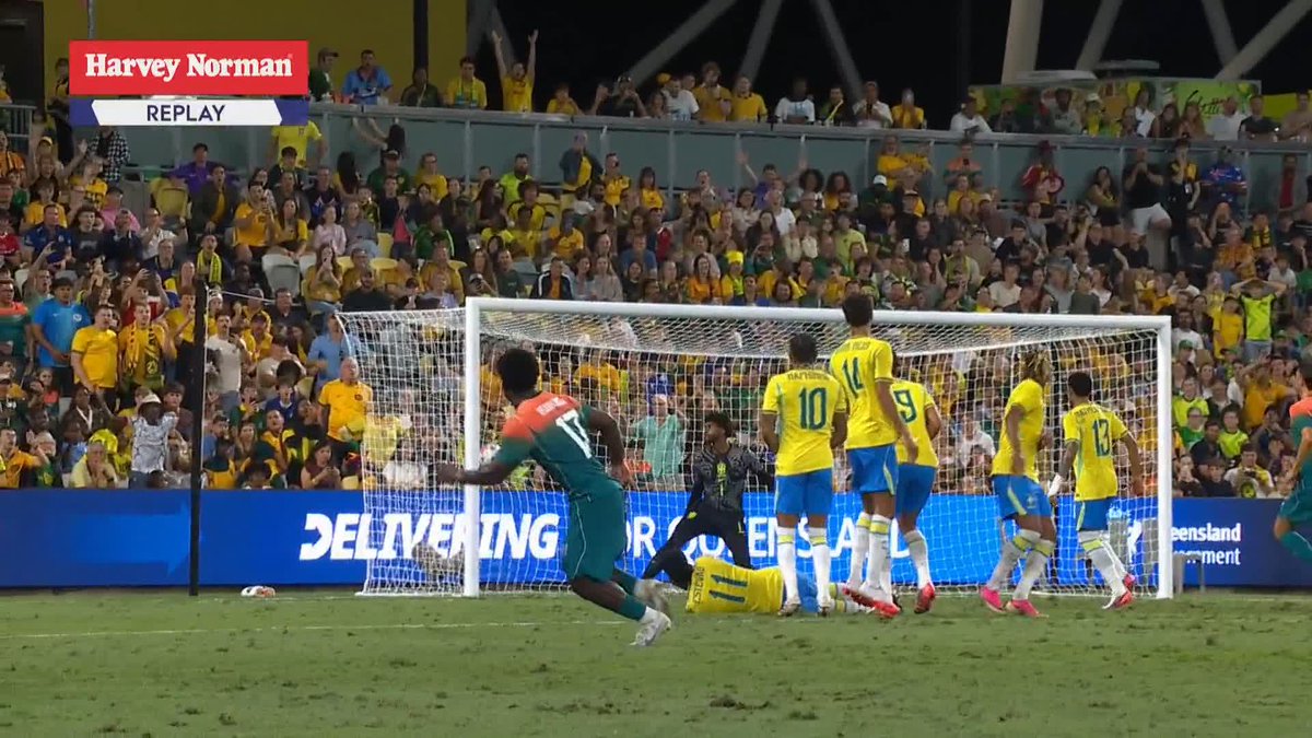 World class from Nestory Irankunda ⭐️ The CommBank Socceroos star boy opens the scoring against Brazil in stunning fashion, curling in a worldie to make it 1-0 in Townsville Watch #AUSvBRA live on Paramount+ 📺