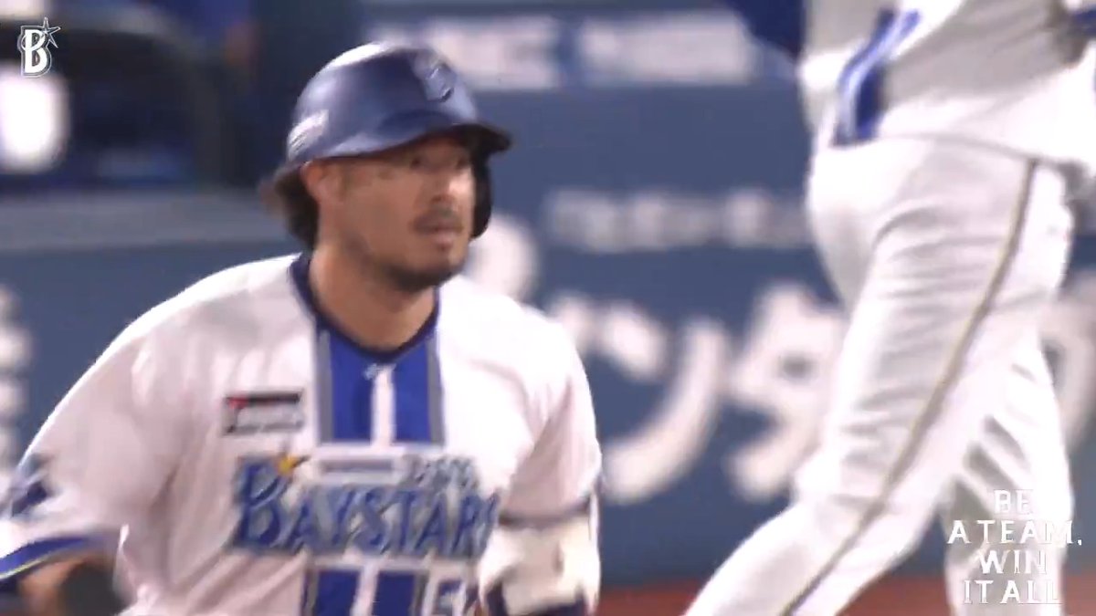 鋭く振り抜いた打球はレフトポール際へ舞い上がり、切れることなくレフトスタンドへ!🌈 #宮﨑敏郎 選手の逆転11号2ランで試合をひっくり返す!💪 8回裏 DB 2 - 1 T #限界のその先へ #baystars