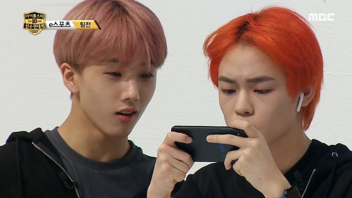 Pesona Chenle 18 tahun Pesona Chenle MVP 10 kills di mbc sport Chuseok Pesona Chenle rambut orange JIDATAN ga ada obat Siapa yang ingat momen ini? Pesertanya pada takut kalau Chenle udah mendekat 😭. Pingin ada lagi sport game lagi antar idol deh.
