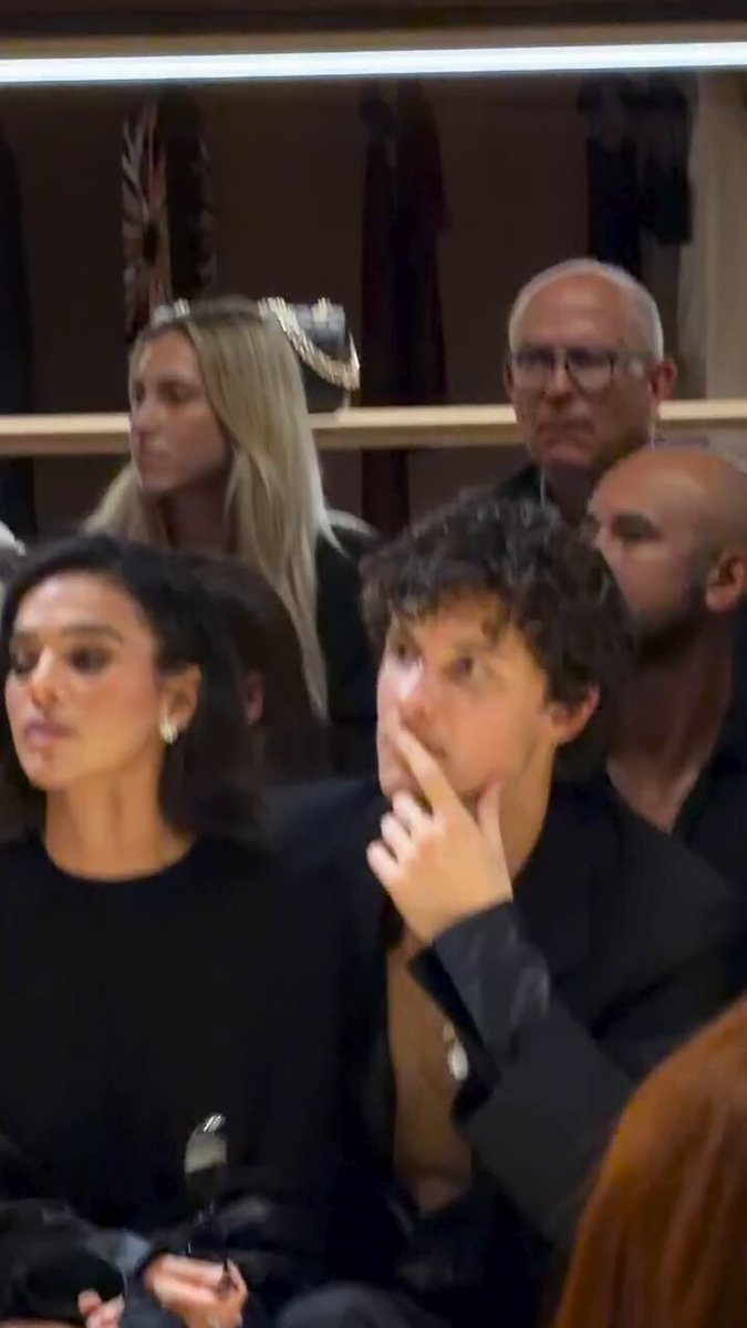 Bruna Marquezine e Shawn Mendes. 🖤
