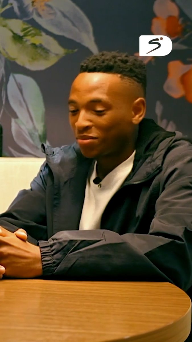 🥹 In an 𝐞𝐱𝐜𝐥𝐮𝐬𝐢𝐯𝐞 𝐬𝐢𝐭-𝐝𝐨𝐰𝐧, Relebohile Mofokeng opens up about life in Belgium, his advice to Mpho Padime, and the role his parents played in his football development. 📆 25 September | 19:00 (CAT) 📺 SS PSL #SSDiski | #DStvDiskiChallenge