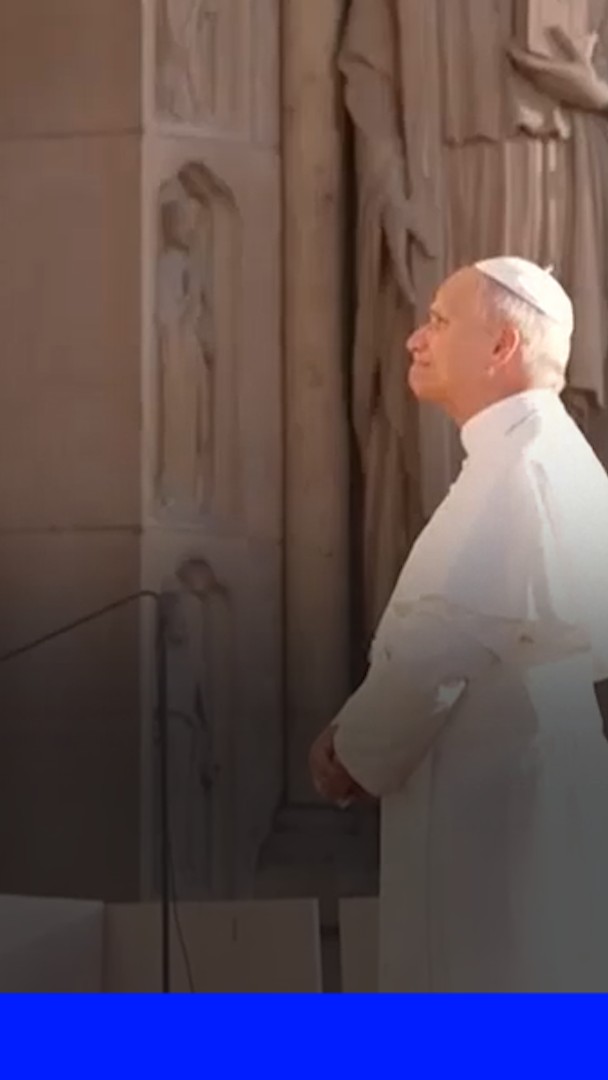Visite du pape en France: Léon XIV acclamé à la sortie de Notre-Dame
