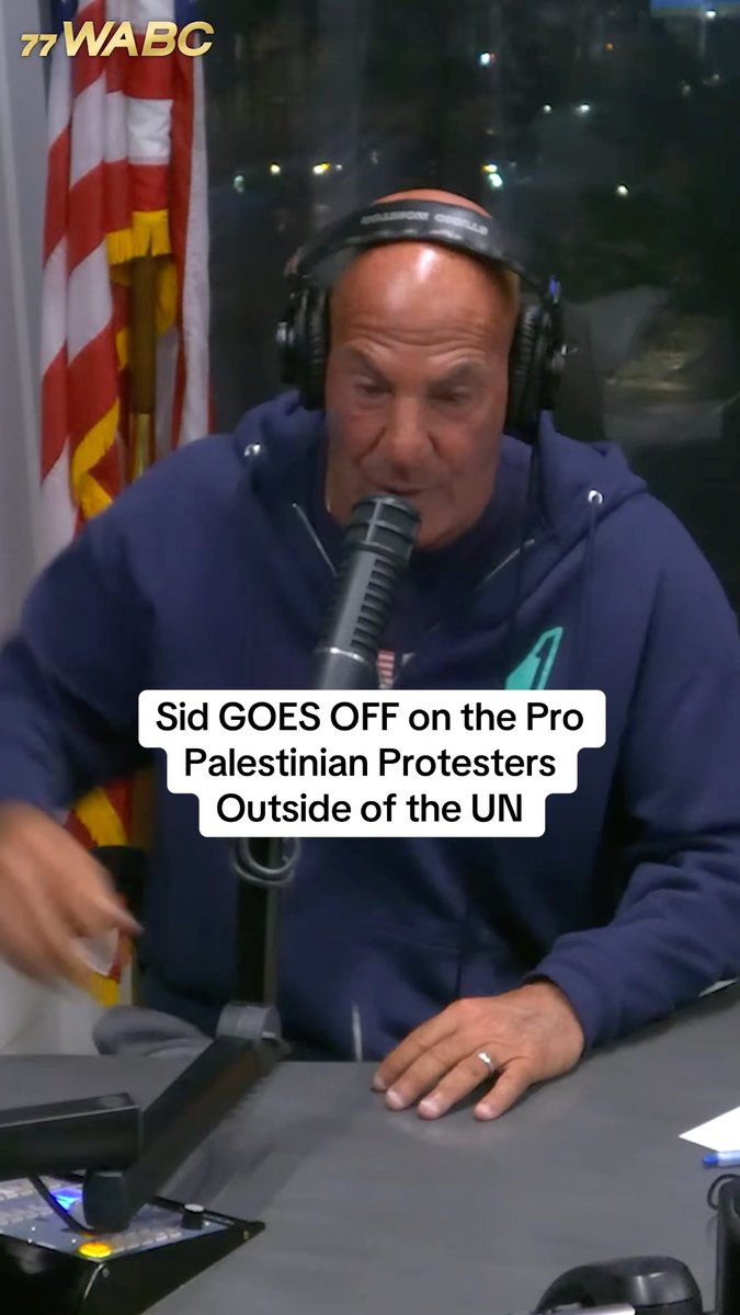 Sid Rosenberg describes the tense scene outside the United Nations before Benjamin Netanyahu’s speech, where pro-Palestinian protesters held signs accusing Israel of genocide while Sid says he and Alan Dershowitz were flooded with hostile comments online. Photo via Reuters