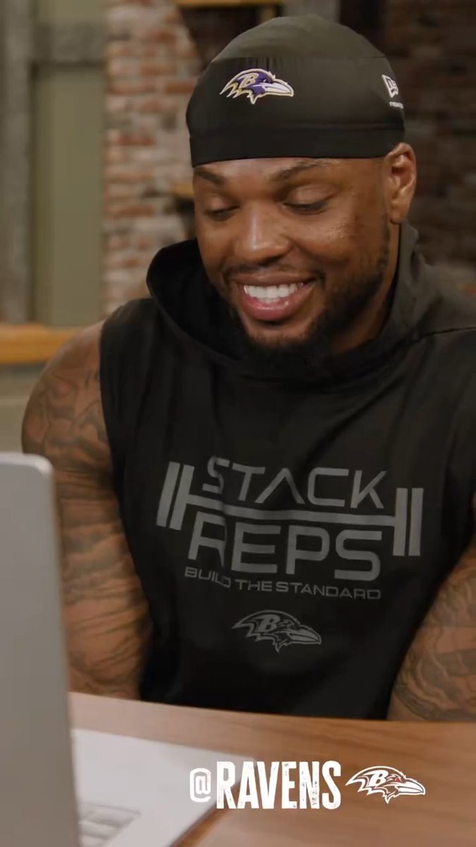 For our new fans NFL Brasil, what does Derrick Henry Jr do? He explains: