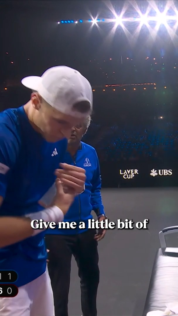 Yannick Noah just wanted Jakub Mensik to bring those ✨ 'yeah, yeah'✨ 😅
