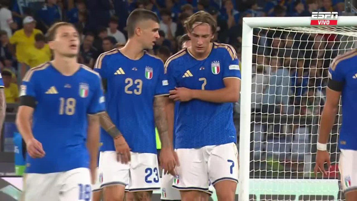 😳🇮🇹 LOS SILBIDOS PARA ITALIA, QUE ESTÁ PERDIENDO 0-1 EN ROMA ANTE BÉLGICA.