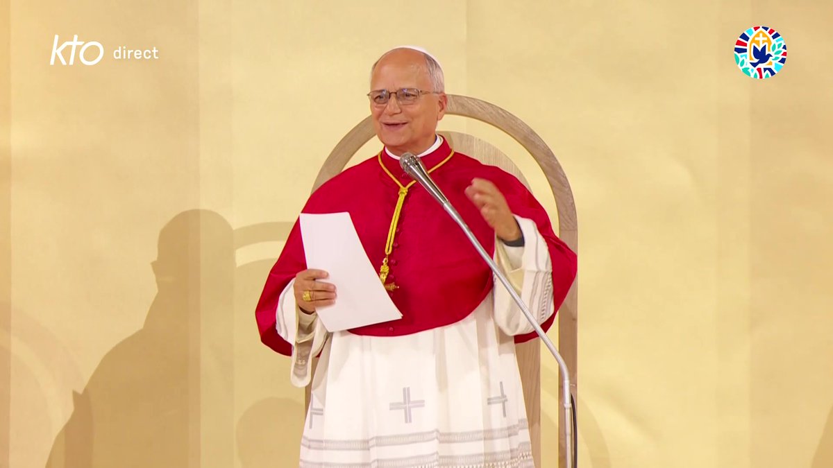 « Vous êtes les saints de France », lance #LéonXIV aux 80 000 jeunes réunis au Stade de France pour une grande veillée de prière. 👉Sur KTO & #PapeEnFrance Église catholique - Visite du Pape en France