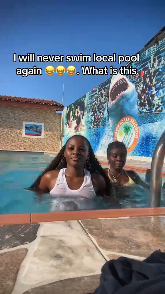Not doing this public pool again Cos wtf is thisss???😂
