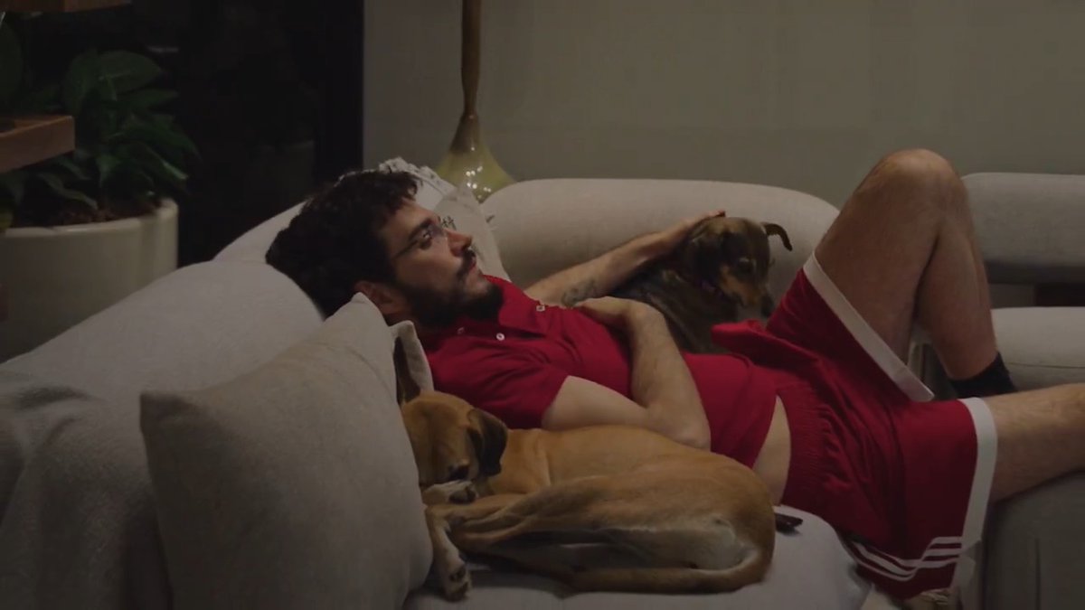 Ele sempre volta. O documentário Jão: Memórias Póstumas chega em dezembro. 🌼💐