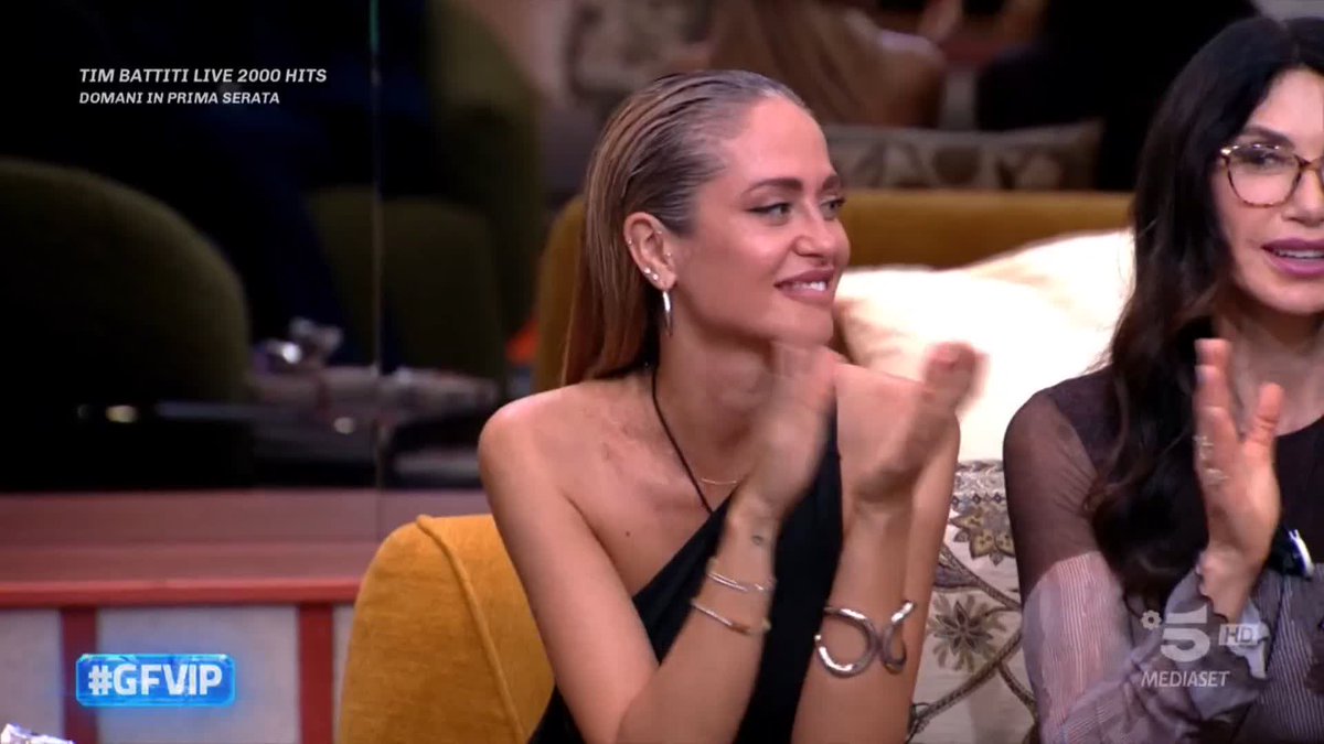 Piera conquista il look più cool tra le donne, Andreas tra gli uomini 🔥 #GFVIP