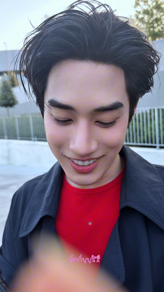 ฮีบอกต้นปีละยิ้มกรุ้มกริ่ม เอาดีๆเติ้ล พี่จะได้เตรียมชุดสีขาวน่ารักๆไว้ให้ลูกพี่ใส่ 🫪 TLE FIRSTONE AT MFW 2027 #MOSCHINOSS27xTLEFIRSTONE #TLE_mtm