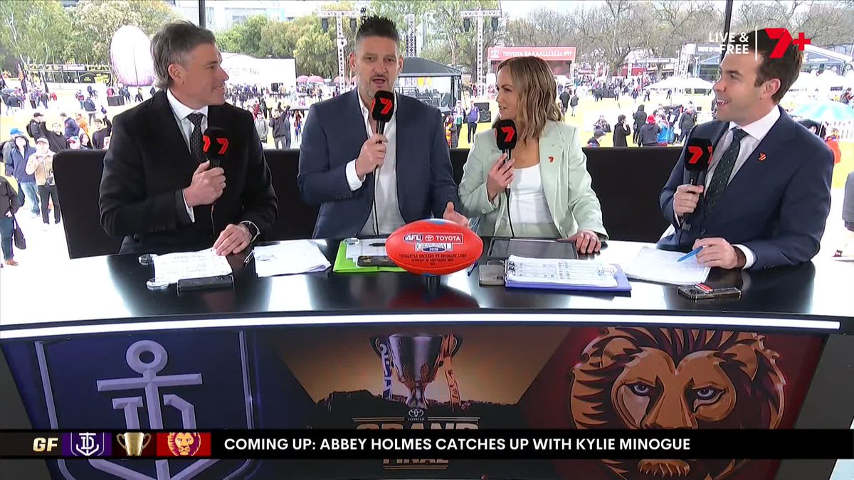 Lachie Whitfield has met with Carlton (and Melbourne)... Fev doesn't want him though 😅 Tom Morris