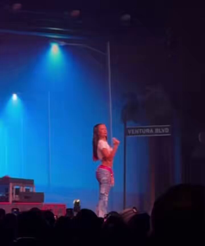 🎤 | The Cuntrification of ‘Red’ performed by Kylie Cantrall!