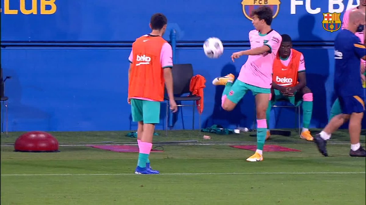 Pedri dando toques con Riqui Puig. Y pensar que en ese momento, Pedri era el menos conocido de los dos.