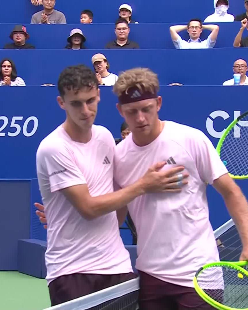 ADF wins on return 💪 Playing in his first match since July the second seed comes through vs Cerundolo 6-4 6-4 #ChengduOpen