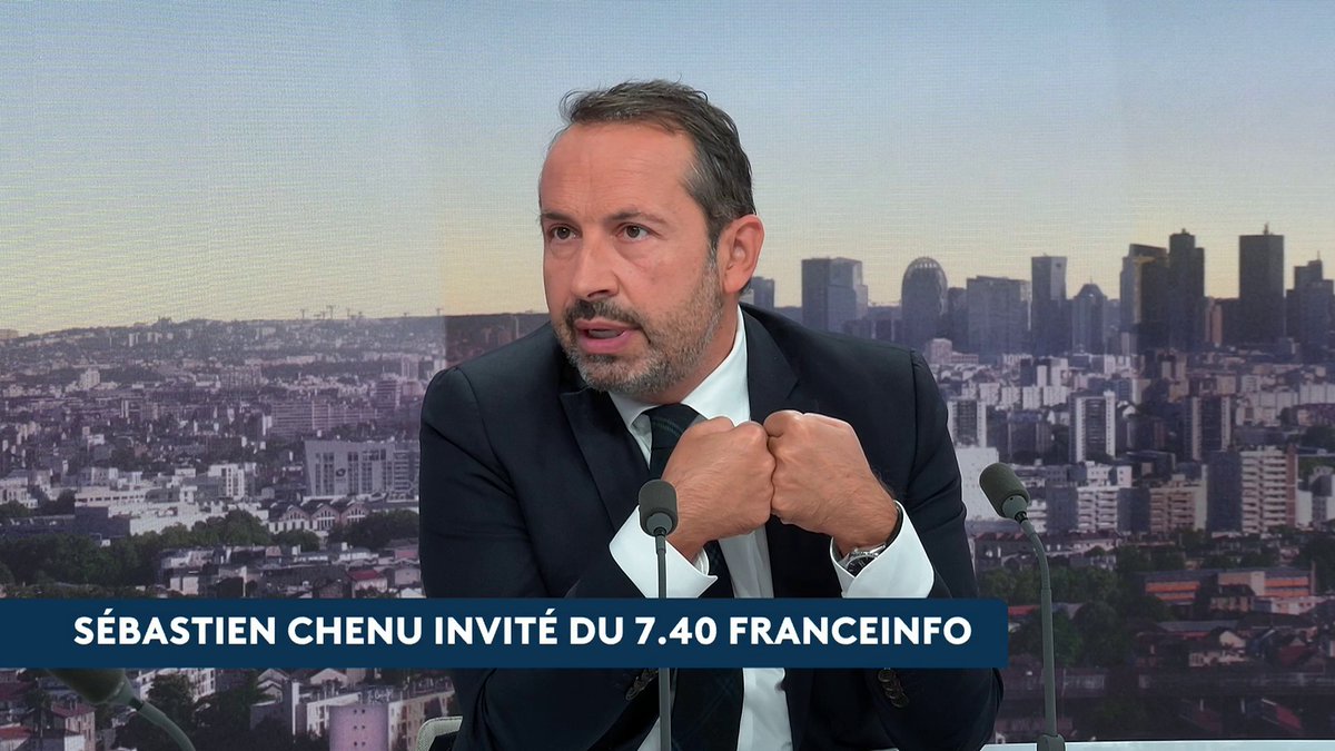 🔴 🗣 Emmanuel Macron absent de la messe du pape : "Le chef de l'État aurait pu y être. C'est un évènement de la diversité. Il y a plus de diversité quand le pape vient à Saint-Denis que quand LFI fait une réunion", déclare Sébastient Chenu, député RN du Nord. #canal16
