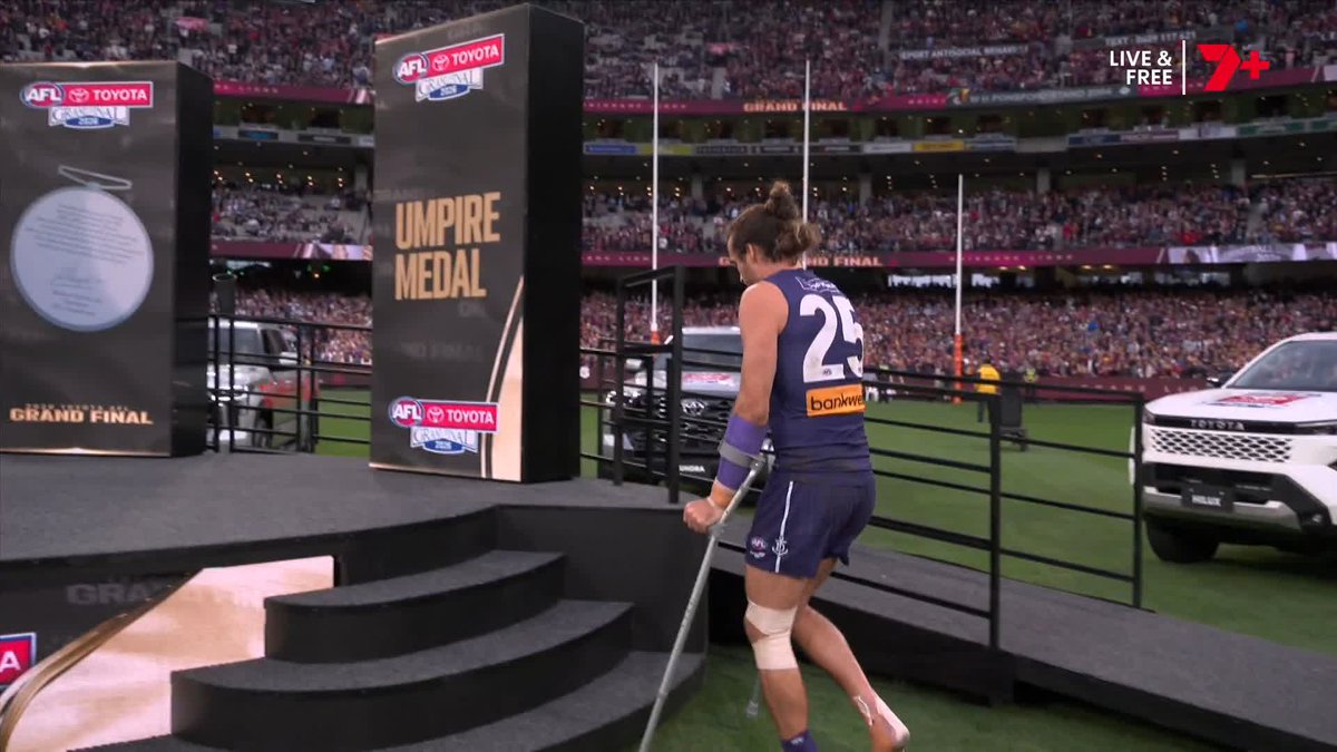 The character of Alex Pearce 🙏 #AFLGF