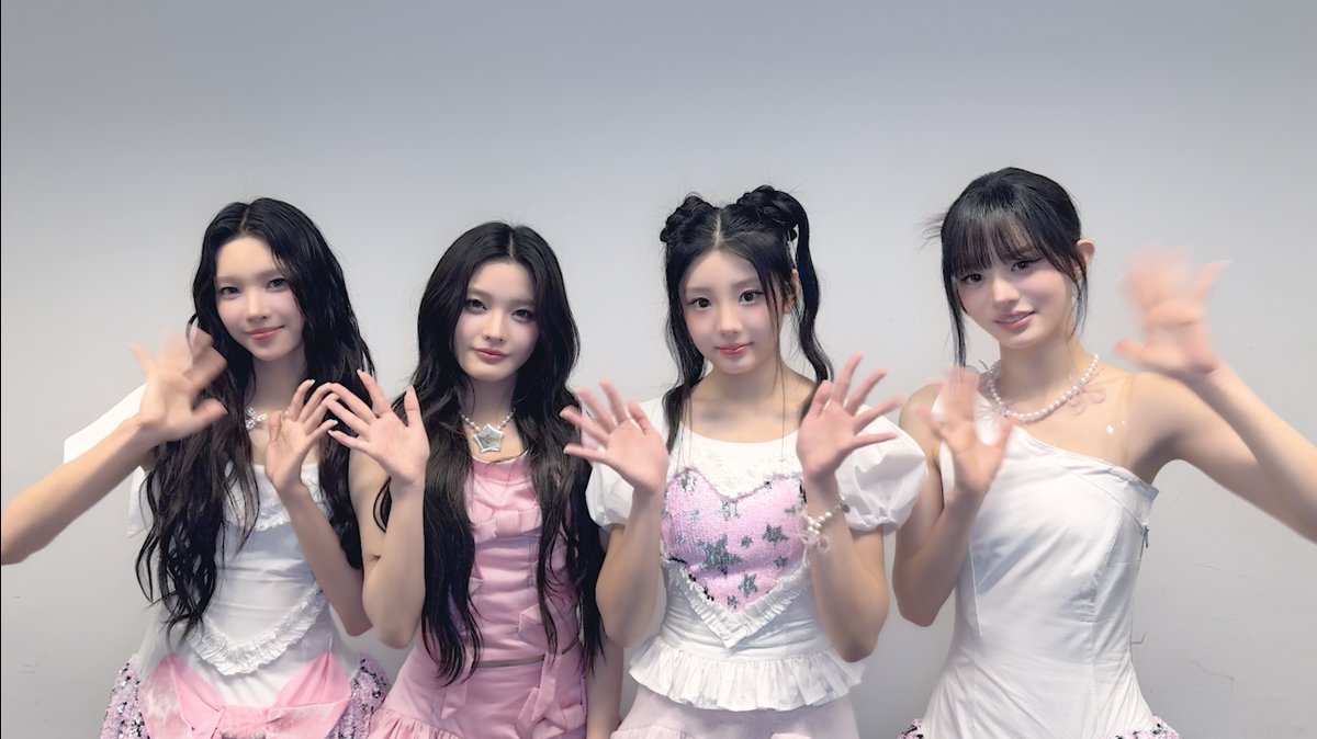 ⋆.𓂃 ๋࣭ GLLITのみなさんへお知らせ ๋࣭ 𓂃 .⋆ 『ILLIT LIVE 'PRESS START❤' ENCORE in JAPAN』の開催を記念して #ILLIT よりメッセージが届きました💌 🎫ローチケプレリクエスト先着受付実施中 ※先着順 / 予定枚数に達し次第受付終了 チケットお申込み・公演情報はこちら🔗 #아일릿 #PRESS_START_ENCORE_JAPAN