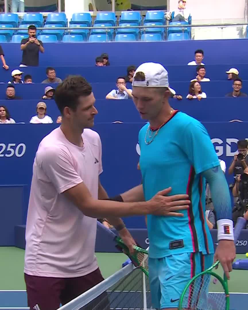 Coming through a tight encounter 🤘 Hubert Hurkacz is into his first tour level quarter-final of the season after defeating Damm 4-6 6-3 6-4 #ChengduOpen