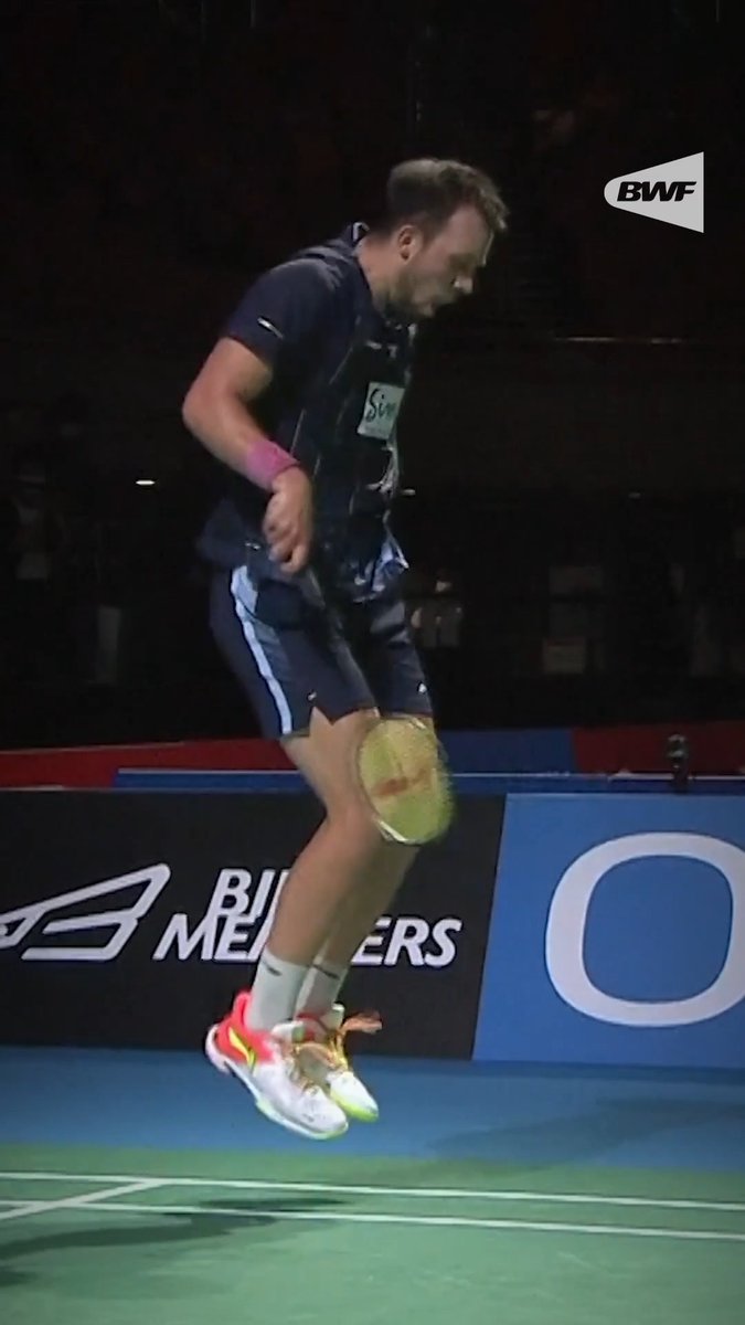 Enjoy the moment. Dance like Rasmussen. 🕺🔥 #badminton