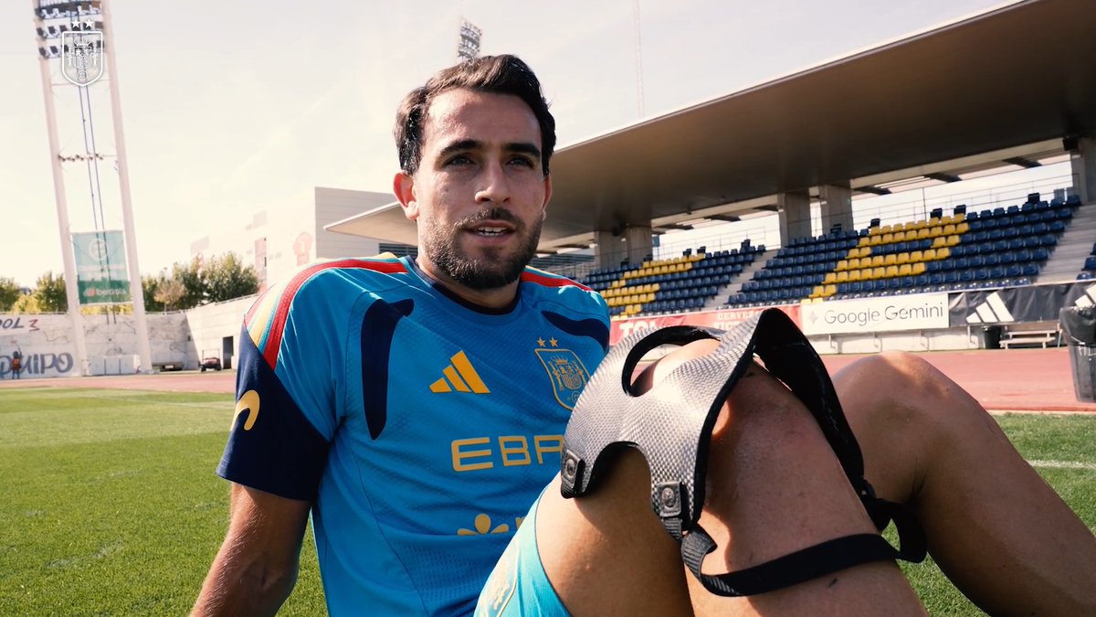 La máscara de Eric Garcia Martret. #VamosEspaña | #NationsLeague