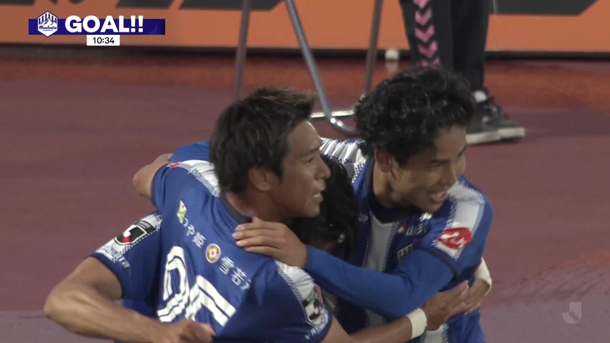 混戦の中、先制点を奪ったのは山形のストライカー高橋潤哉!⚽️ 🎦 ゴール動画 🏆 明治安田J2リーグ 🆚 山形vs鳥栖 🔢 1-0 ⌚️ 11分 ⚽️ 高橋 潤哉(山形) #Jリーグ