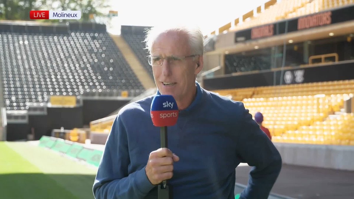 "Mick, surely nothing can go wrong, can it?" "It can!" 🤣 Former Wolves manager Mick McCarthy delivers his iconic line as he prepares to abseil from the top of Molineux Stadium for charity 👏