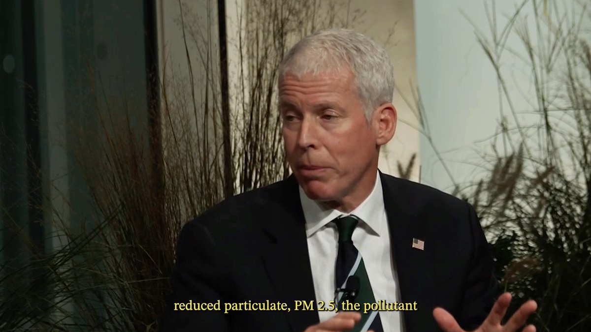 🚨WATCH: @NYTimes audience laughs about human health impacts of Green New Scam policies and Secretary Chris Wright shuts it down: “WHAT’S FUNNY?…These are real issues making electricity 80% more expensive.”