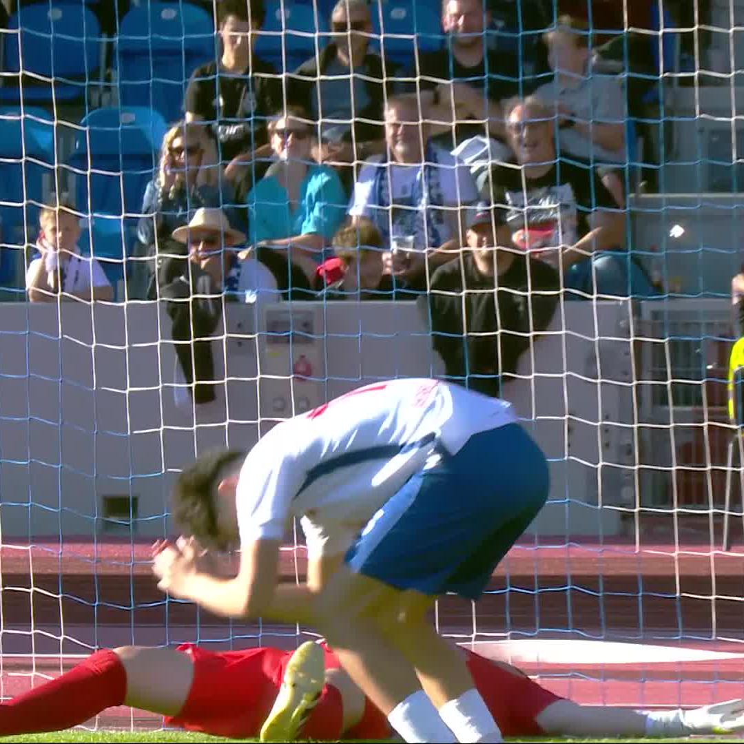 Milan Baroš chtěl darovat gól svému synovi Matteovi, Laštůvka byl ale proti! 🤣 #OneplaySport | #RozluckaMilanaBarose