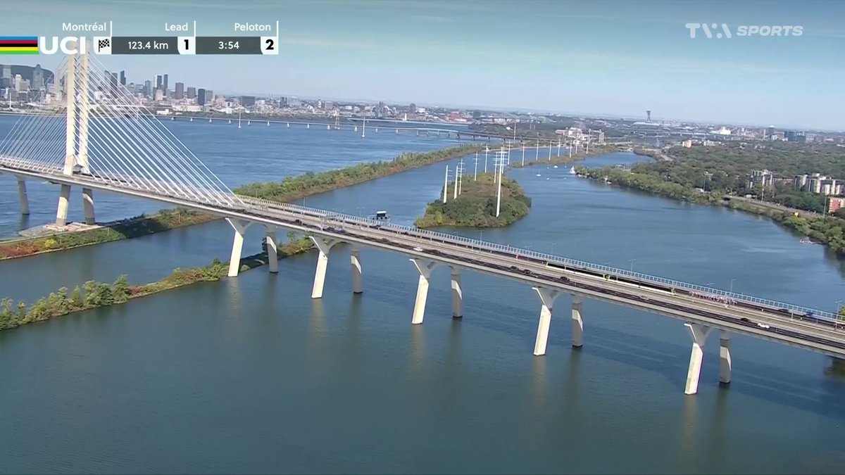 De superbes images du Mondial sur le pont Champlain!