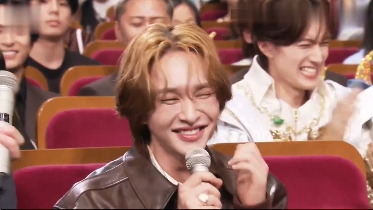 jinki sang a lil of love10 by hamaiku and sukisugite metsui! by m!lk which was followed by the m!lk members' adorable reaction/appreciation🥹