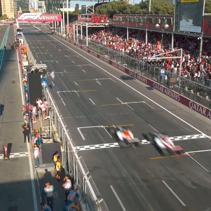 The battle to the line! ⚔️ Wait for Lindblad vs. Ocon (seven seconds in) 🤯 #F1 #AzerbaijanGP