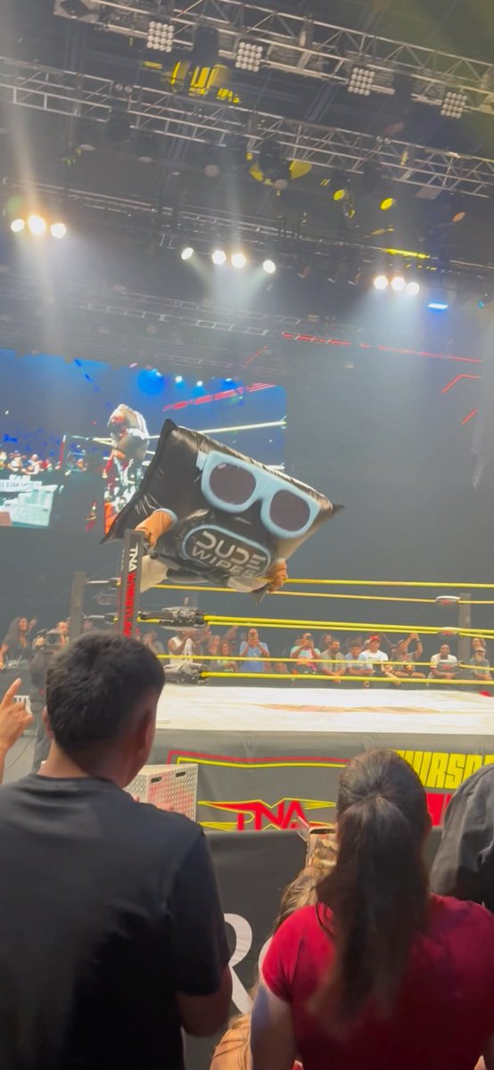 TNA HAVING “DUDE WIPES” JUMP THE BARRICADE AND GET INVOLVED IN MATCHES IS WILD 😭