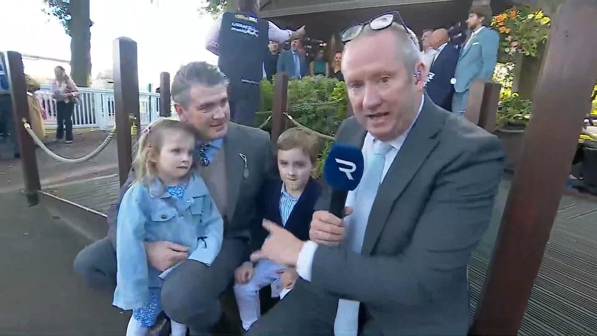 🗣️"On that ground, he's a Pattern performer." A lovely interview with HUGO PALMER AT MANOR HOUSE STABLES and kids after Game Character won so pleasingly Haydock Park Races