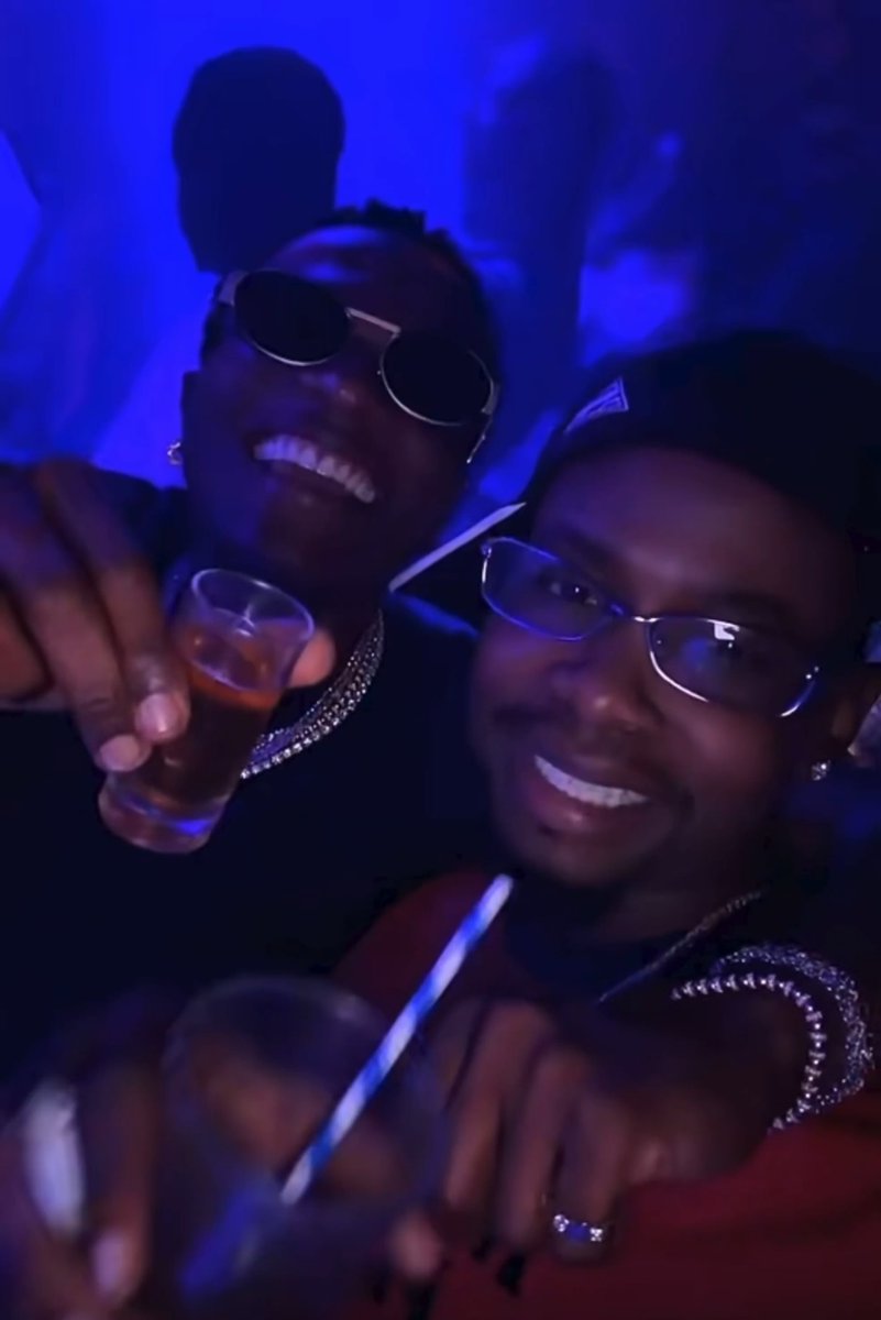 WIZKID AND YHEMO LEE LAST NIGHT IN LONDON. 🤩