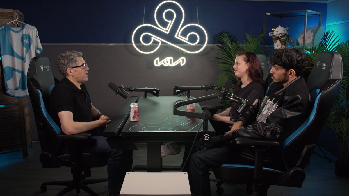 Bonus episode of the C9 Kia Forecast ft. Jack Etienne Mihir Dani 🔜 Worlds 2026! Listen in to get their thoughts on how the team's been working hard to improve together! Timestamps: 0:00 - Post-Match Reflections 2:07 - Yamato's Vision & Improvement 3:56 - Why Lose is Win 5:56 - Cultivating a Healthy Team Environment 8:50 - Worlds Aspirations 11:45 - Jack's Message to the Fans