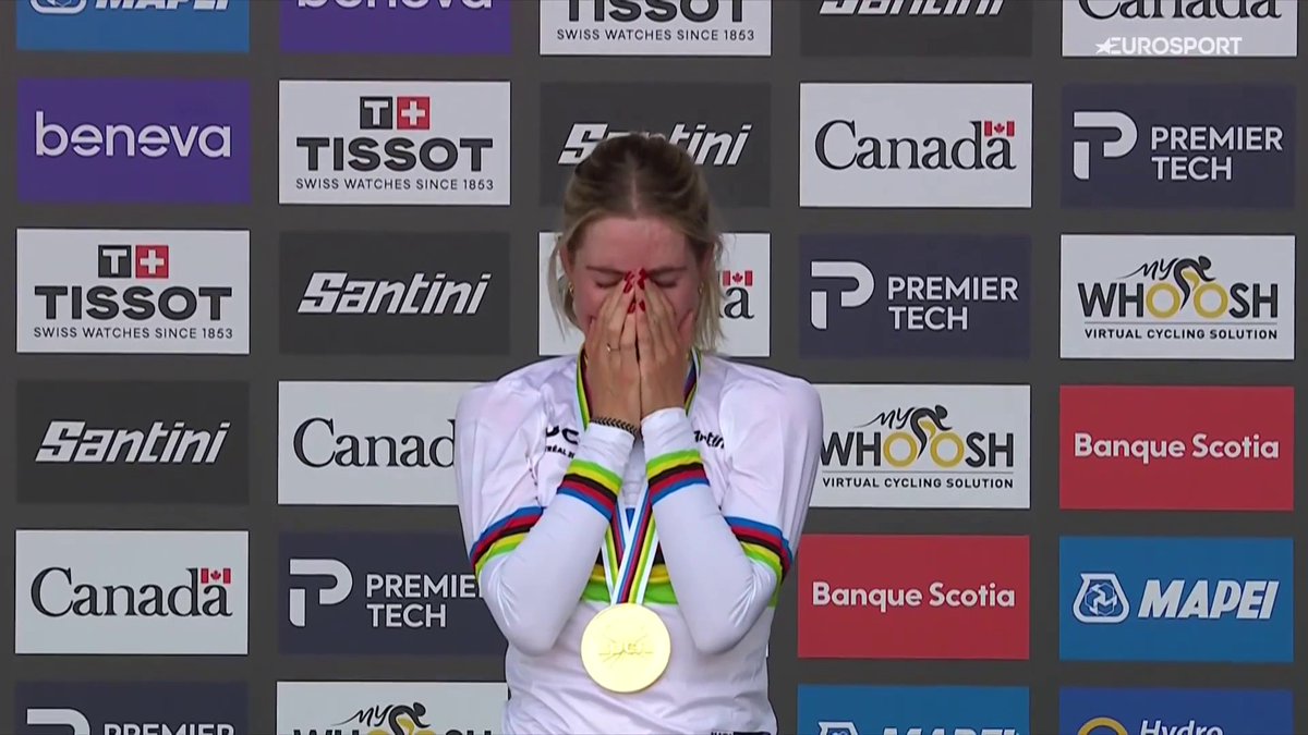 Demi Vollering, reina absoluta del ciclismo mundial 👑 🌈 Campeona del mundo 🟡 Campeona de Tour de Francia 🩷 Campeona del Giro de Italia Un año para la historia.
