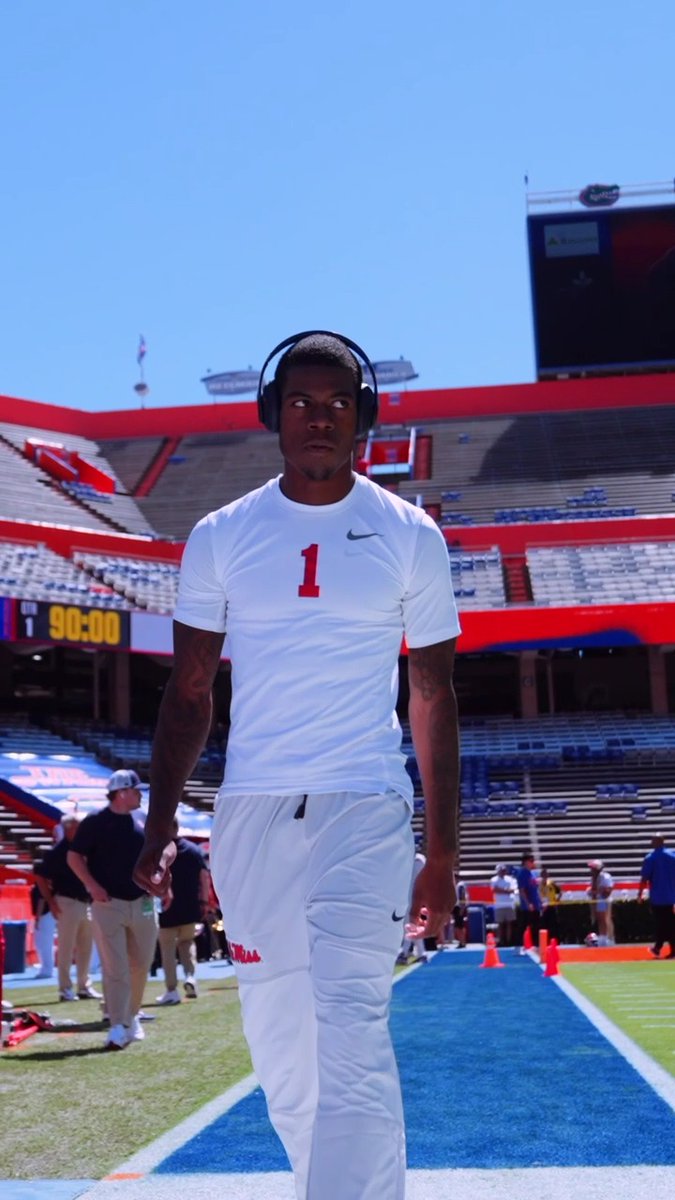 Deuce getting loose 😮‍💨 Hilton (Deuce) Alexander II x #HottyToddy