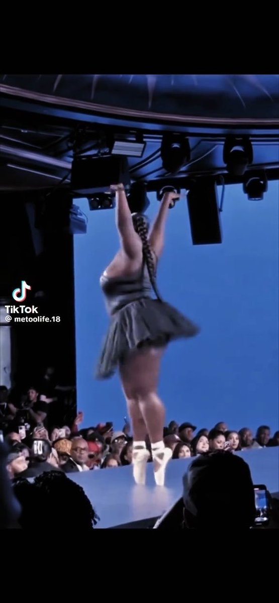 vids like this is why i’m so insecure while dancing 
