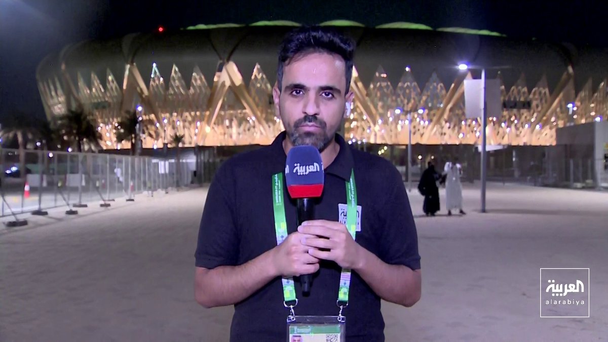 نايف الثقيل: الحضور الجماهيري اليوم مثّل صدمة للجنة المحلية المنظمة لأن العدد قليل رغم تخفيض التذاكر.. وسيكون هناك اجتماع غداً لمناقشة أسباب ذلك ووضع حلول لزيادة الحضور الجماهيري في مباراة العراق #خليجي_27