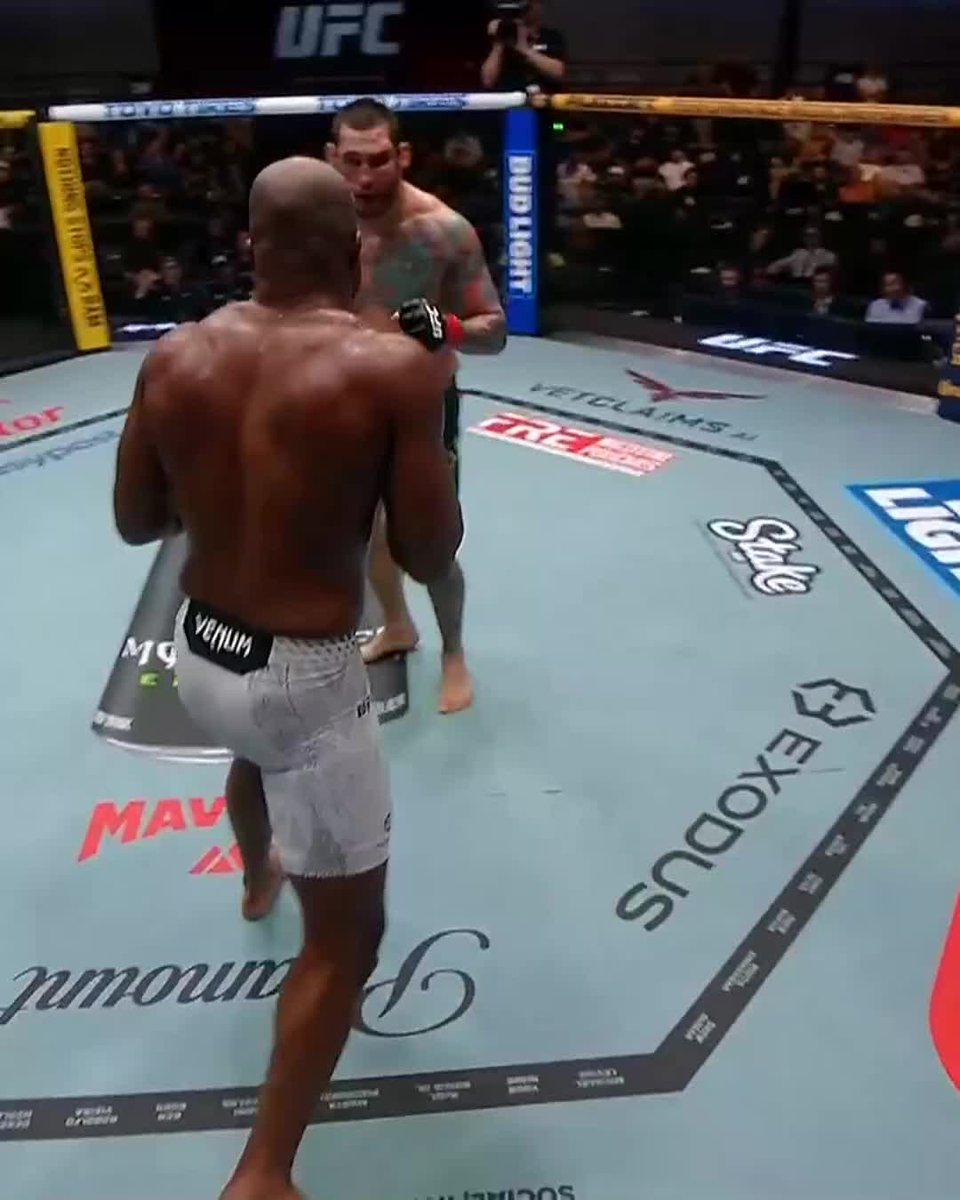 Christian Edwards got the job done 😤 [ #UFCVegas121 LIVE NOW on @ParamountPlus ]