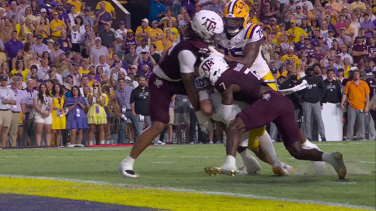 LSU strikes first‼️ Watch Texas A&M-LSU NOW on ABC and the ESPN App 🍿