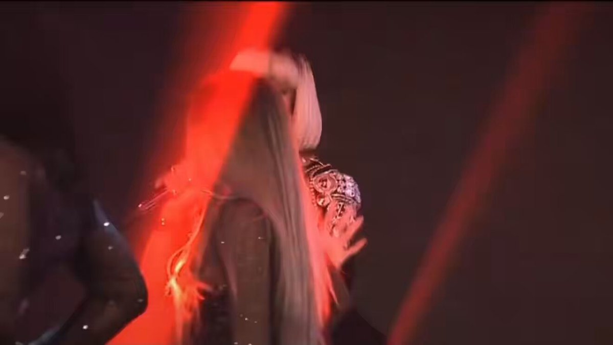 A fucking lyrical genius. Can’t get enough of her lyricism 😭