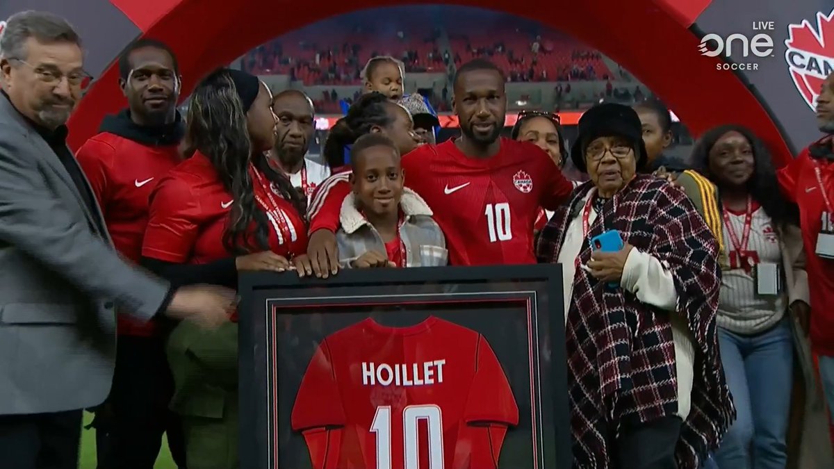 70 #CanMNT 🇨🇦 appearances. 17 goals. A decade of service. A lifetime of inspiration for those who follow in his footsteps. Thank you, Junior Hoilett ❤️
