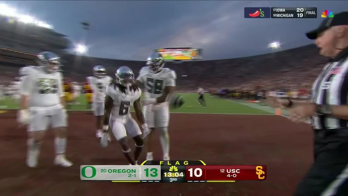 What a drive from Dierre Hill Jr 🔥 Extends Oregon's lead with a TD two plays after a career-long 62-yard reception. #GoDucks